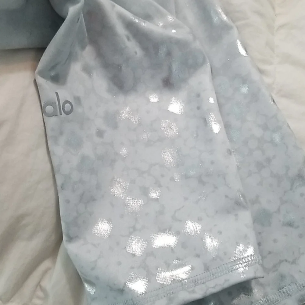ALO silver metallic legginess